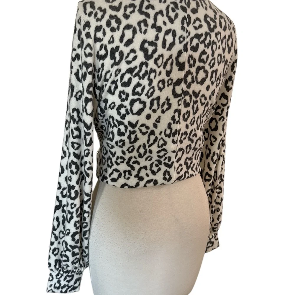 Chico’s‎ Tie Front Cardigan Size 1/M Black White Animal Print Open Front